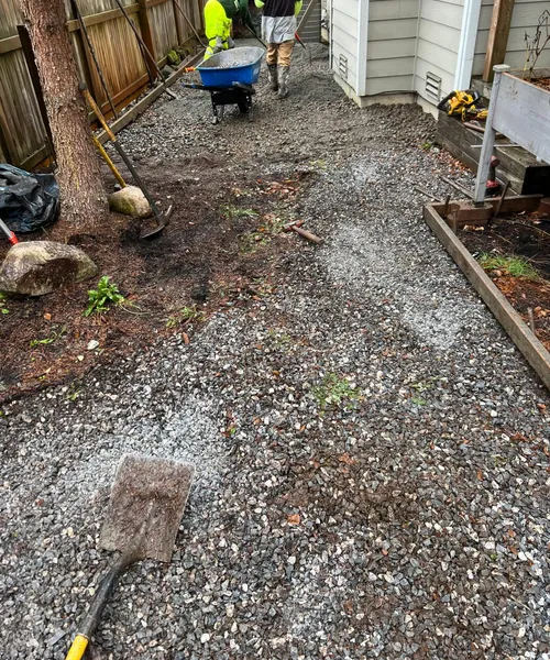 Exposed Aggregate Side Pathway in Auburn 